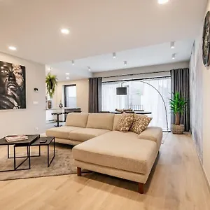 https://lappart-leon-avec-sauna.brusselshotelsbook.com